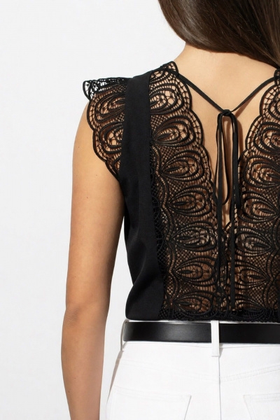 Блуза полуприлегающая с кружевом и кружевным крылышком VIZAVI 673 черный - фото 5