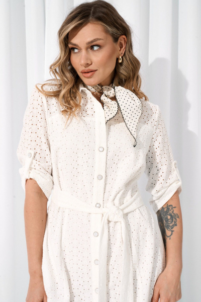 Платье из хлопка с кокетками и карманами AMUARt 1010-1 белый - фото 6