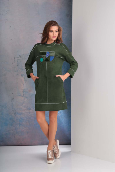 Платье прямое из текстиля с кокеткой и аппликацией Golden Valley 4509 оливковый - фото 1