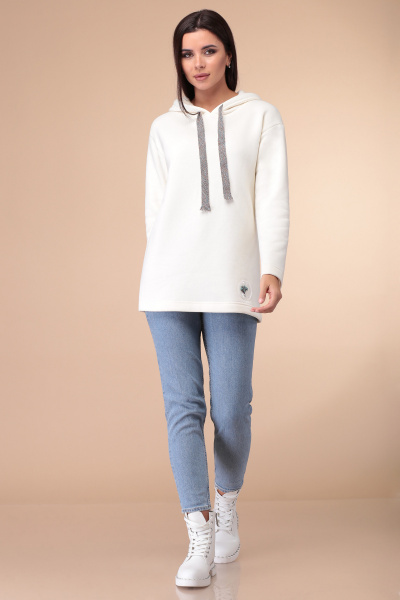 Спортивная туника с капюшоном из трикотажа с нашивкой Линия Л Б-1821 молоко - фото 1