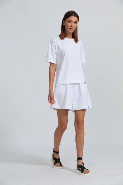 Женские оверсайз шорты с удлиненной моделью из футера Kivviwear 4027 белый - фото 4