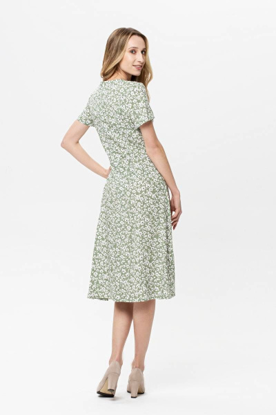 Летнее вискозное платье с цветочным принтом и приталенным силуэтом BirizModa 21С0009 зеленый - фото 2