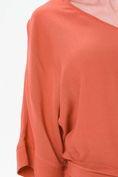 Платье свободного кроя с поясом и V-образным вырезом BirizModa 21С0020 розовый,коралловый - фото 3