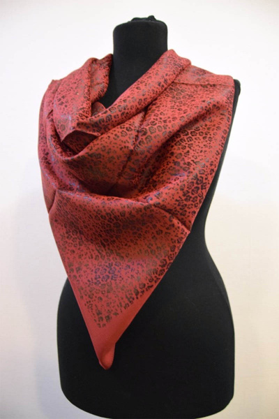 Шаль 100х100 см красная с бордо для стильных образов TrendCorner 7-20-37-353 775 - фото 1