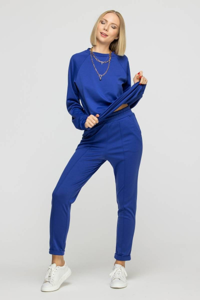 Костюм с брюками и свитшотом из трикотажа на укороченной посадке Domna 16073 синий(170) - фото 9