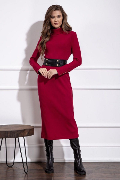 Базовое платье из трикотажа с воротником стойкой и поясом Nova Line 50149 рубиновый - фото 1