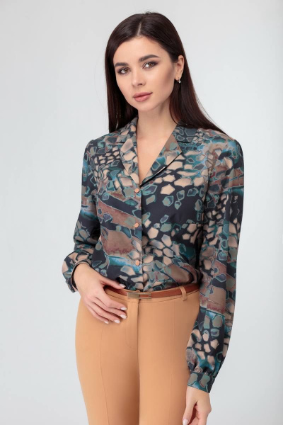 Блузка женская прямого силуэта из текстиля Swallow 343 зеленый_принт_камушки - фото 1