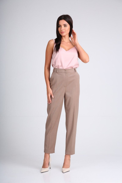 Деловые брючные классические брюки с карманами и стрелками SandyNa 130204 песочно-коричневый - фото 1
