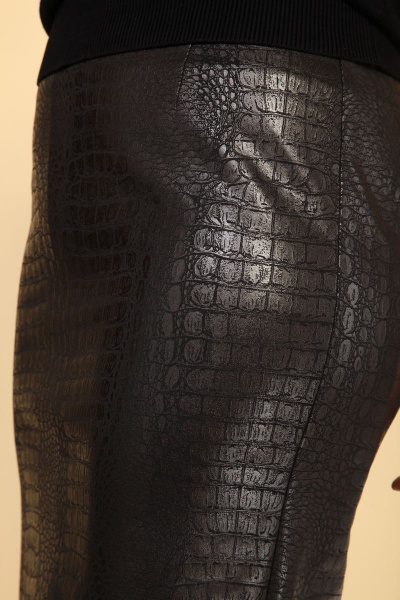 Классическая юбка из экокожи с прорезными карманами Klever 262 рептилия - фото 13