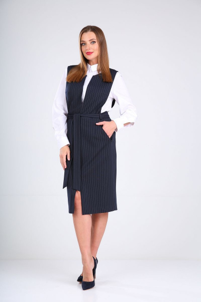 Сарафан приталенный с V-вырезом и карманами из текстиля MALI 421-098 синий - фото 4