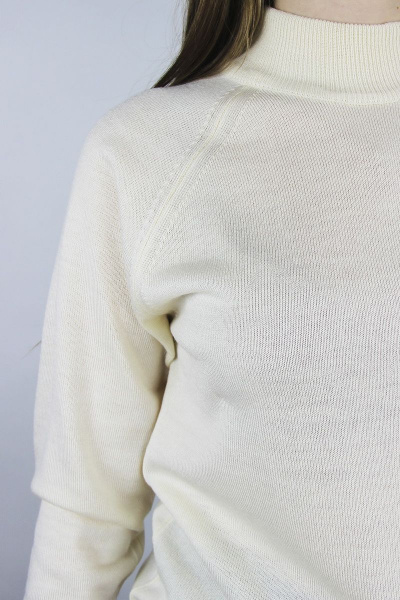 Демисезонный белый свитер из трикотажа с двойной стойкой и длинным рукавом Полесье С3316-15 5С1754-Д43 158,164 экрю - фото 4