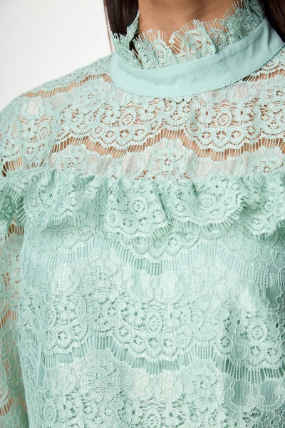 Блуза зеленая кружевная с кокетками и рукавами с манжетами Anelli 933 фисташка - фото 5