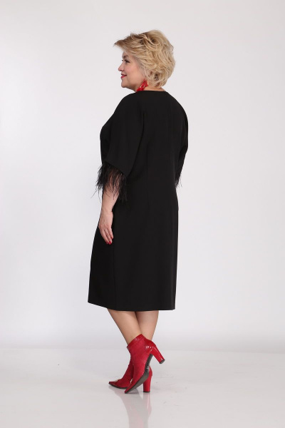 Платье нарядное полуприлегающее с швом и перьевым декором Djerza 1064 - фото 7