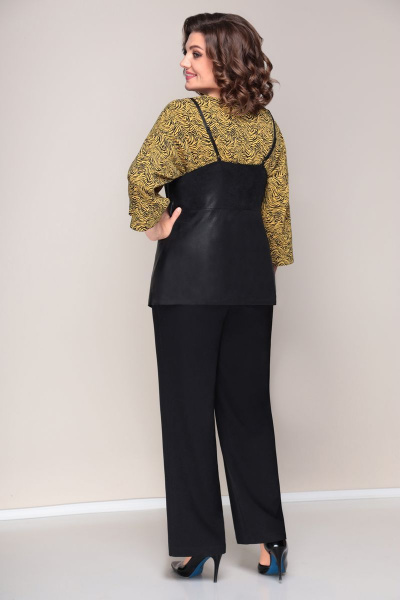 Демисезонный жилет из экокожи на бретелях с запахом VOLNA 1224 черный - фото 3