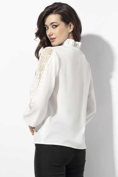Блуза  делового стиля, прямого силуэта с рюшами, кружевом VIZAVI 655.2 молоко - фото 8