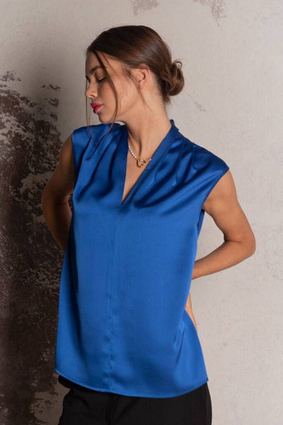 Круглогодичный атласный топ с V-образным вырезом и складками Femme & Devur 70912 1.42F(170) - фото 1