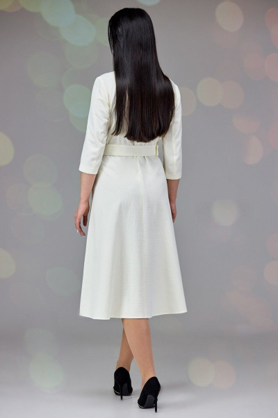 Платье приталенное из вискозы с юбкой солнце-клеш Angelina & Сo 648 молочный - фото 5