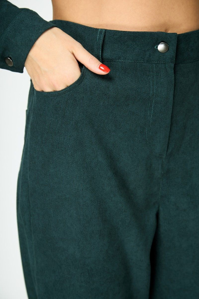 Зеленые вельветовые зауженные брюки с карманами Anelli 1041 бутылка - фото 4