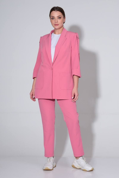 Демисезонный комплект из текстиля с прямым жакетом и брюками Liona Style 823 розовый - фото 1