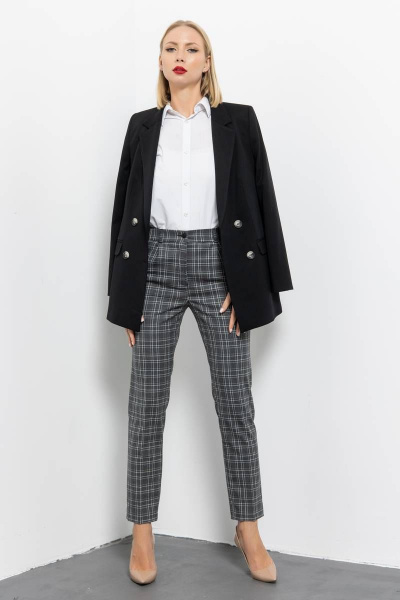 Зауженные брюки с высокой посадкой и защипами Domna 12104 серый_клетка - фото 3