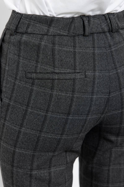 Классические брюки с высокой талией и ремешком Domna 12104 темно-серая_клетка - фото 5