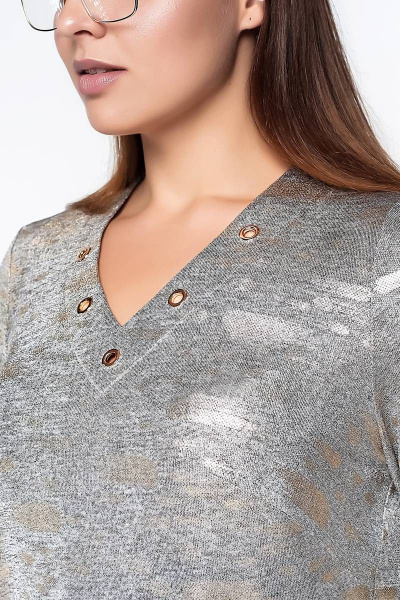 Демисезонный прямой джемпер с нагрудными вытачками и люверсами La rouge 3184 золото - фото 3