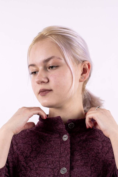 Платье приталенное с погонами и воротником-стойкой Mita ЖМ675 бордо - фото 4