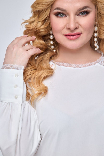Элегантная кружевная блуза с кокетками и классическим рукавом Anelli 845 белый_кружево - фото 2