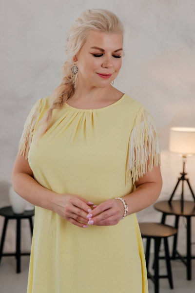 Платье Нарядное расширенного силуэта из вискозы и бахромой ASV 2502 желтый - фото 2