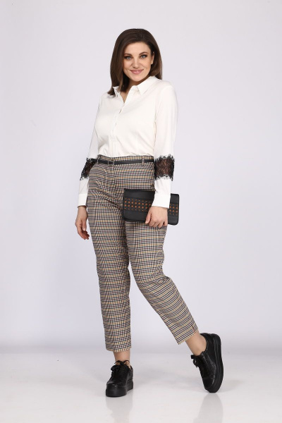 Демисезонная белая блуза из вискозы с кружевом Anna Majewska 1521 - фото 2