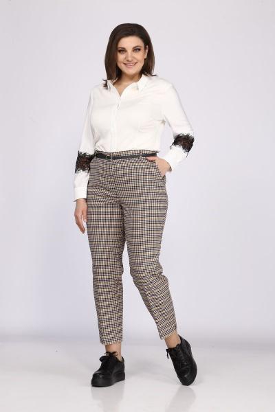 Демисезонная белая блуза из вискозы с кружевом Anna Majewska 1521 - фото 1