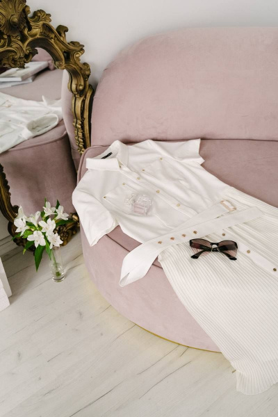 Платье миди приталенное с поясом и плиссированной юбкой Urs 22-793-1 - фото 12