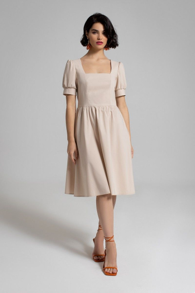 Бежевое платье до колена с рельефами и коротким рукавом Samnari Т159 бежевый - фото 1