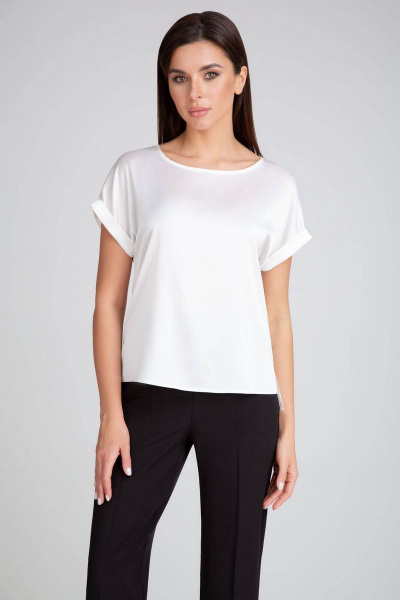 Белая деловая блуза из текстиля с овальным вырезом и складками IVARI 402 молочный - фото 1