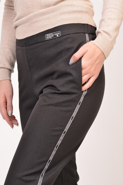 Стильные брюки с лампасами и резинкой для офисного и casual стиля Domna 12071 черный - фото 3
