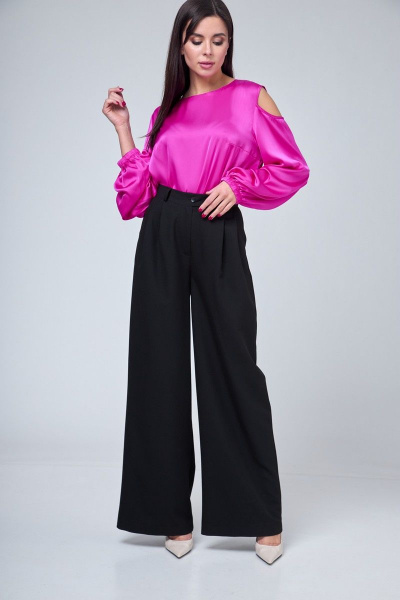 Прямая блуза с разрезами и открытым плечом, с кокетливыми деталями Anelli 1218 малина - фото 2