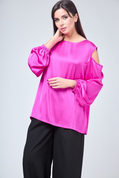Прямая блуза с разрезами и открытым плечом, с кокетливыми деталями Anelli 1218 малина - фото 1