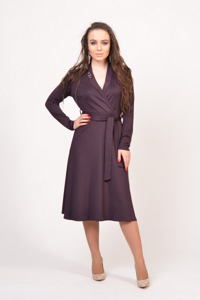 Платье миди из трикотажа с подчеркивающим поясом Domna 467 баклажан - фото 1