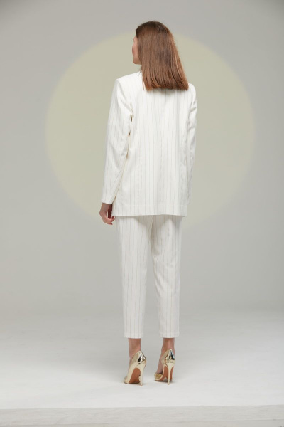 Комбинированный костюм из вискозы: брюки и жакет Luna 044 молоко - фото 4