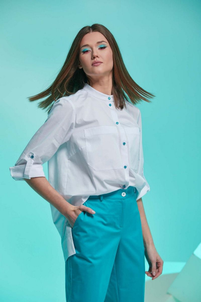 Блуза из хлопка с нагрудными карманами и принтом Andina 102 белый+фольга_бирюза - фото 1