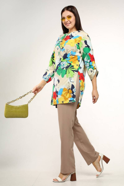Демисезонная свободная туника из вискозы с рукавом 3/4 La rouge 9062 цветы-набивной - фото 2