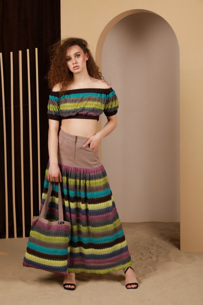 Короткий топ из вискозы с резинкой и глубоким вырезом Ambera 235 кофе - фото 1