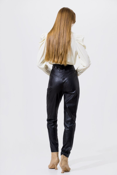 Брюки зауженные из экокожи с карманами и высоким поясом Орхидея 1127 черный - фото 2