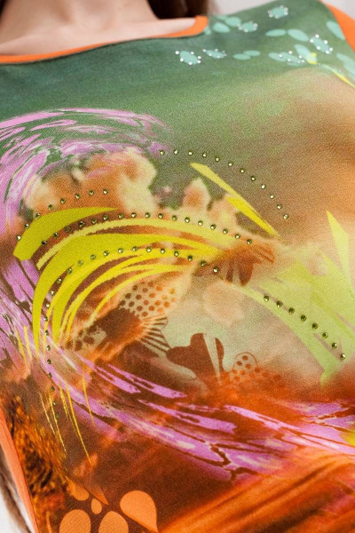 Летний джемпер из трикотажа с стразами и трансфером Femme & Devur 5951 1.32F(170) - фото 5