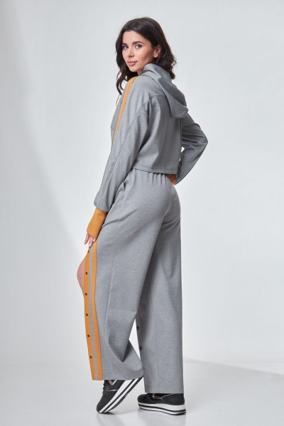 Спортивный костюм из трикотажа: худи и брюки с карманами Angelina & Сompany 694 - фото 6