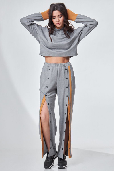 Спортивный костюм из трикотажа: худи и брюки с карманами Angelina & Сompany 694 - фото 3