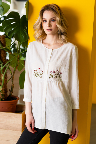 Удлиненная белая блуза с вышивкой и рукавом 3/4 Панда 50243w белый - фото 1