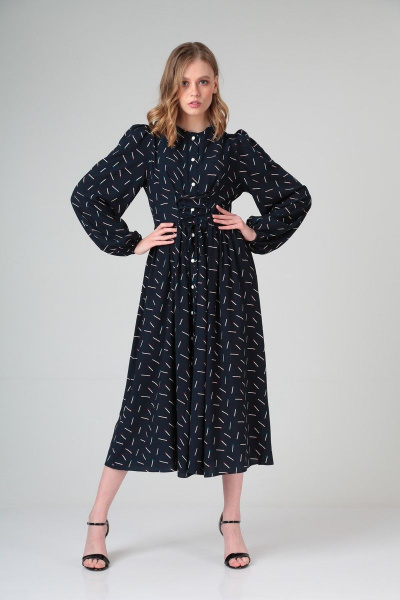 Платье из вискозы с талиевыми выточками и рюшей SandyNa 130113 синий_спички - фото 9