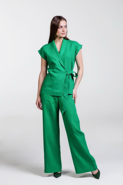 Деловой летний костюм из льна жакет и брюки палаццо с резинкой Atelero 1001 зеленый - фото 5