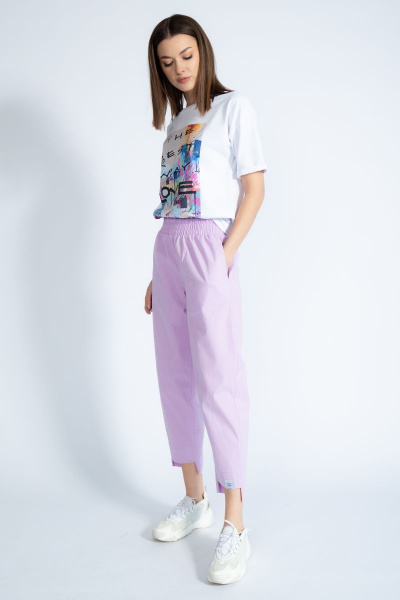 Круглогодичная футболка из хлопка с эффектным золотым принтом Kivviwear 4026.47 - фото 8